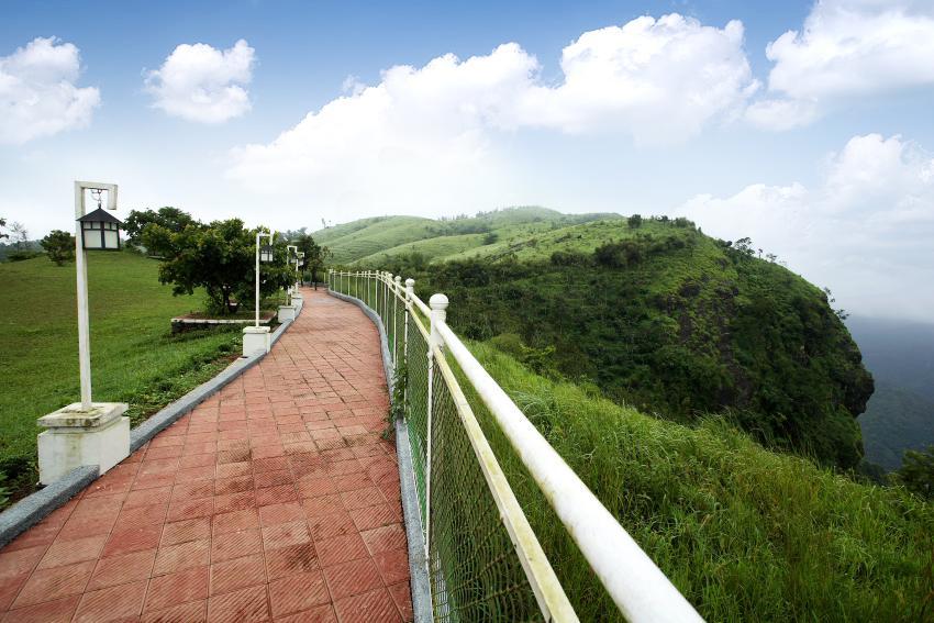 Greenberg Resort Kudayattur Exterior photo